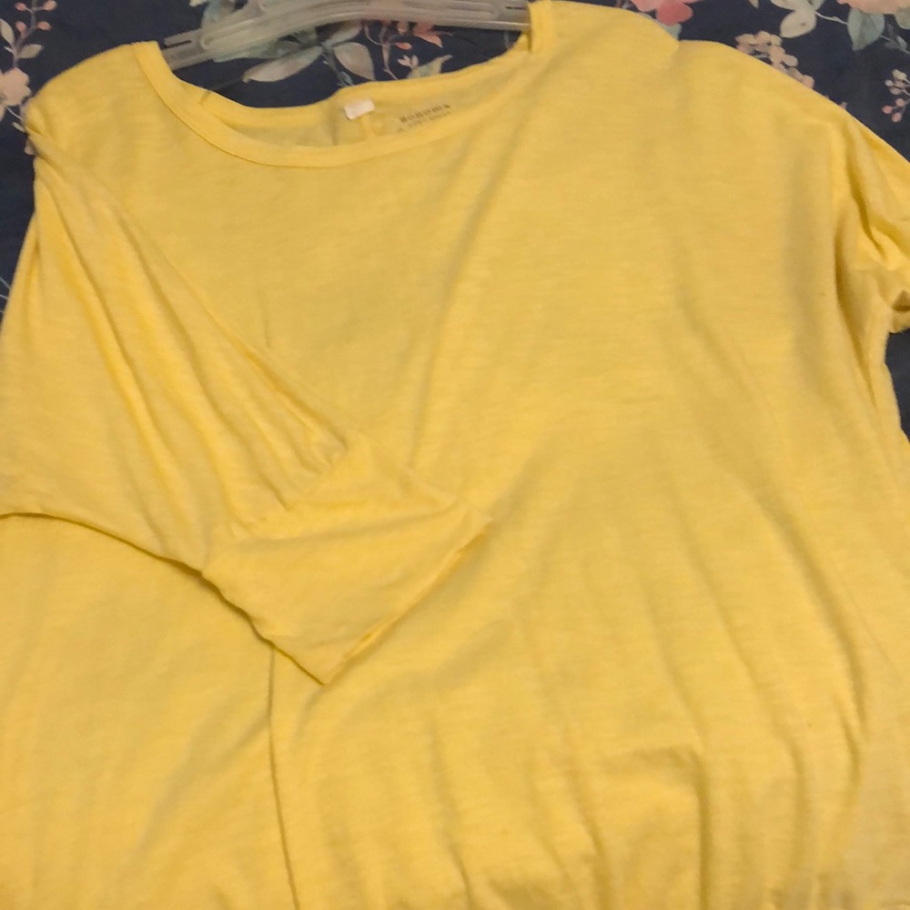 Quarter length yellow shirt